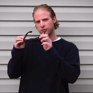 Meet your Posher, Dustin